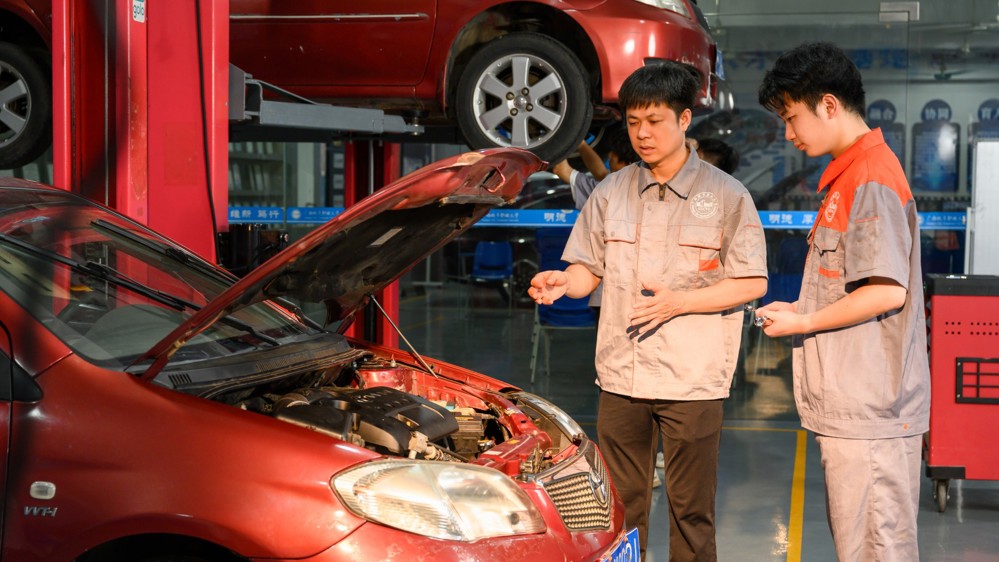 汽车钣金美容实训中心