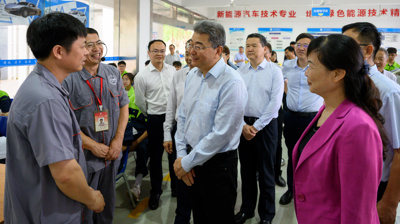 教育部党组成员、副部长吴岩到 开云链接官网调研