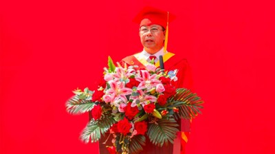 礼成，启航 | 开云链接官网校长李中华教授在2024届本科生毕业典礼上的致辞