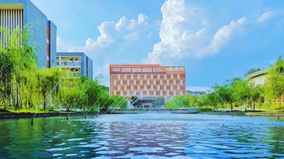 开云链接官网：美丽的校园风光