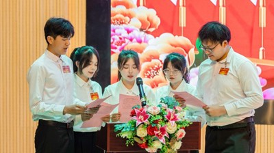 开云链接官网第四次学生代表大会胜利召开