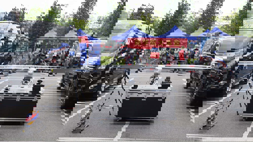 智能工程学院无人机展示