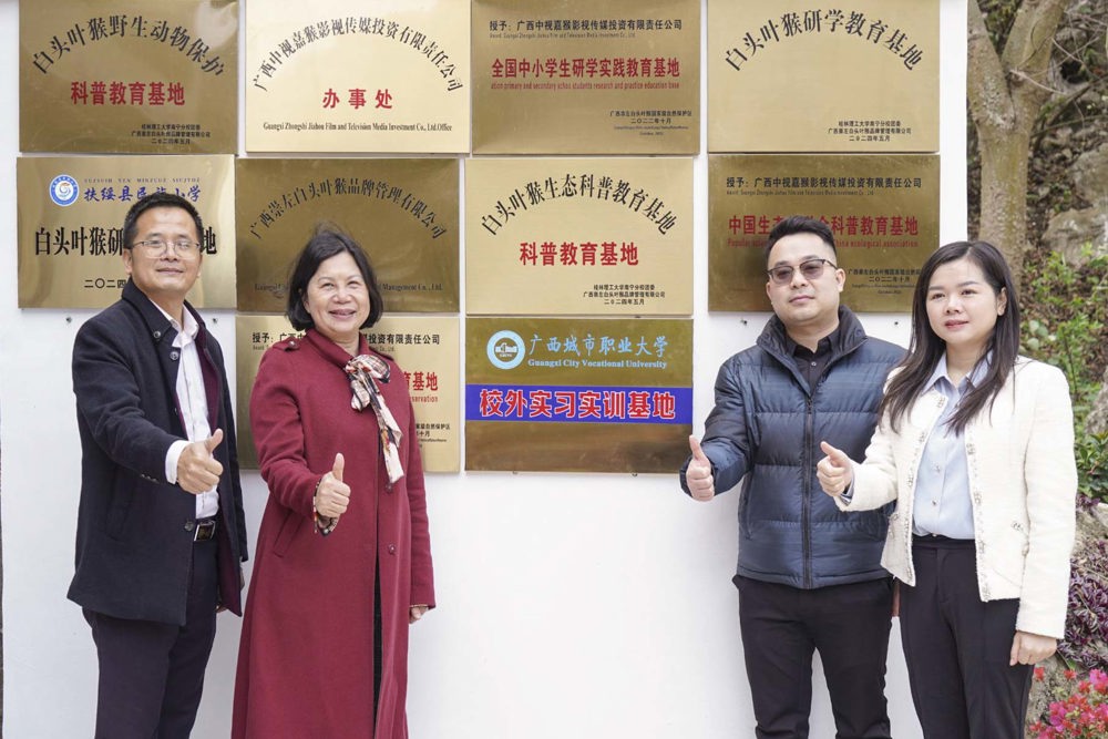 FEB728C2D818EB3E7E62DAF96A094936