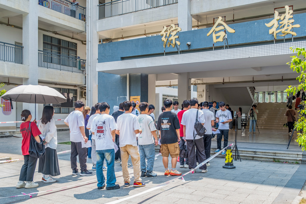 9AB4642E3644F372357182C35AEFC013