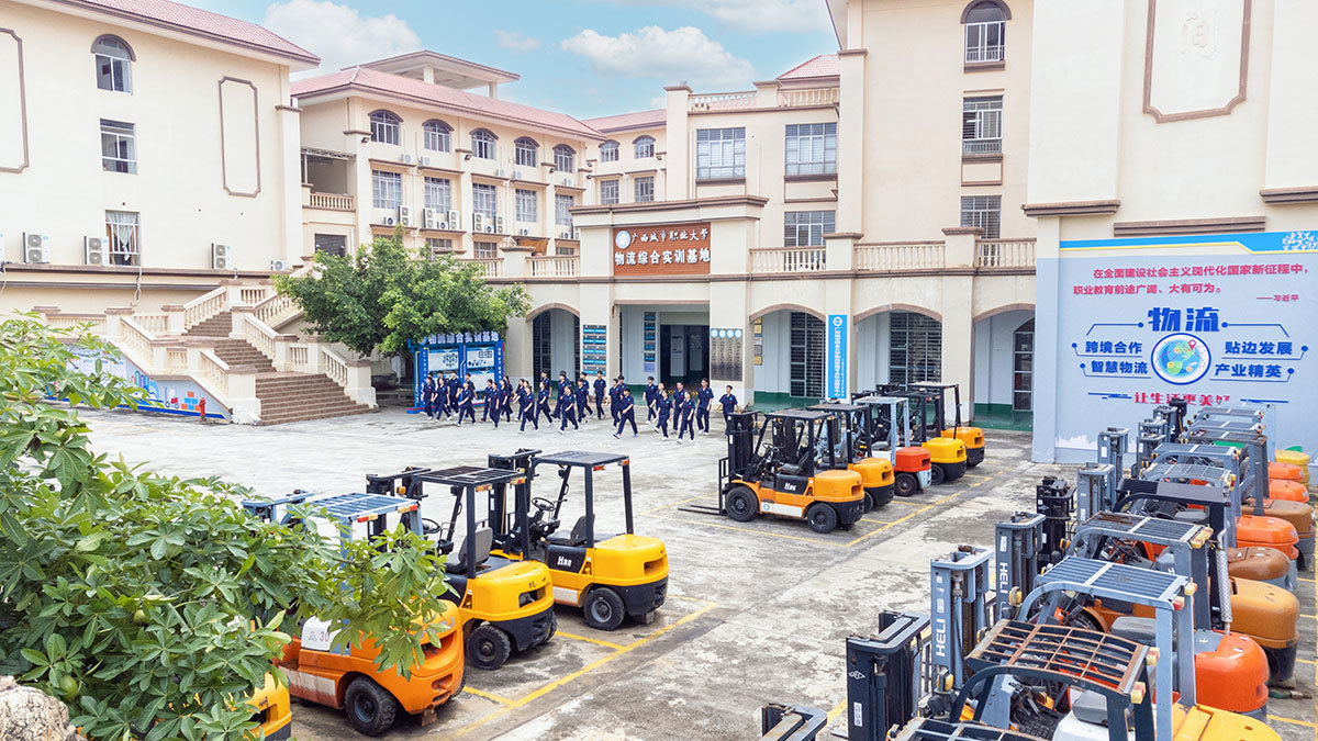 2022.6.16物流管理学院宣传片（骆齐旺--摄-)--(1)